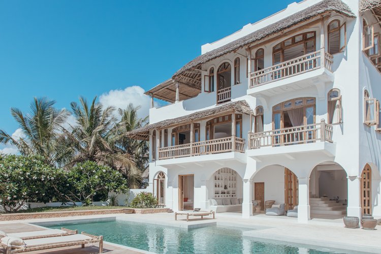 Kusini House, 6Br  Beachfront
