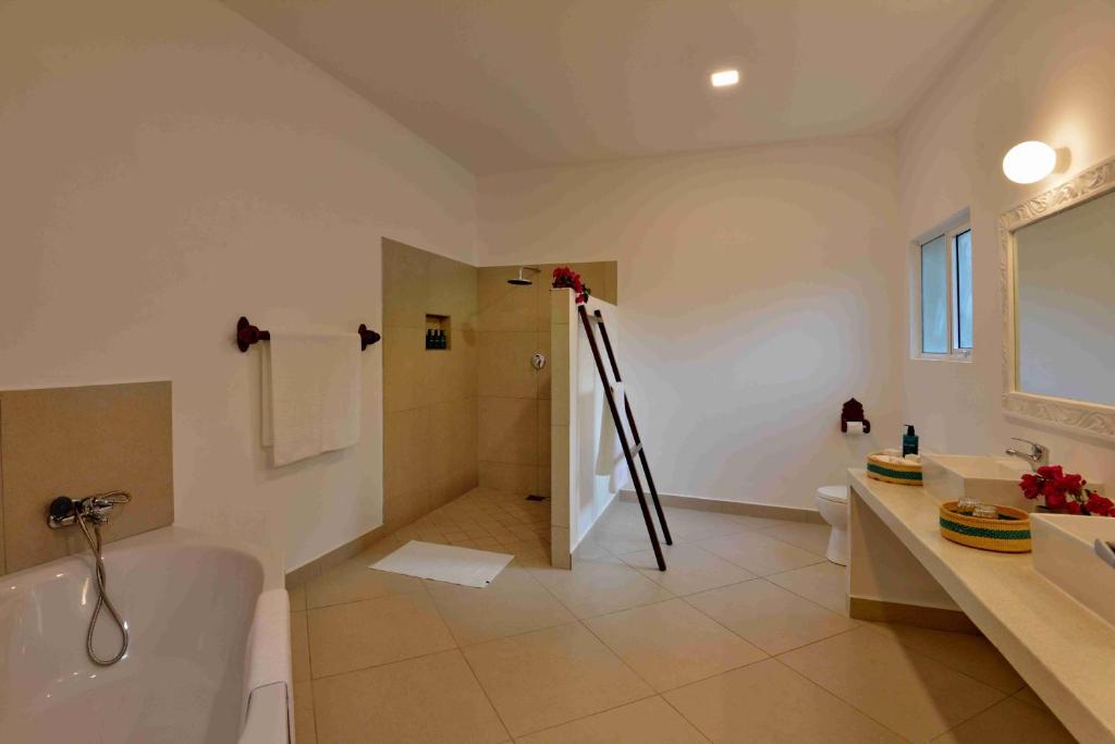 Image of Mnarani Beach Club ae85c20f-a39e-43c7-93aa-84eab880431b