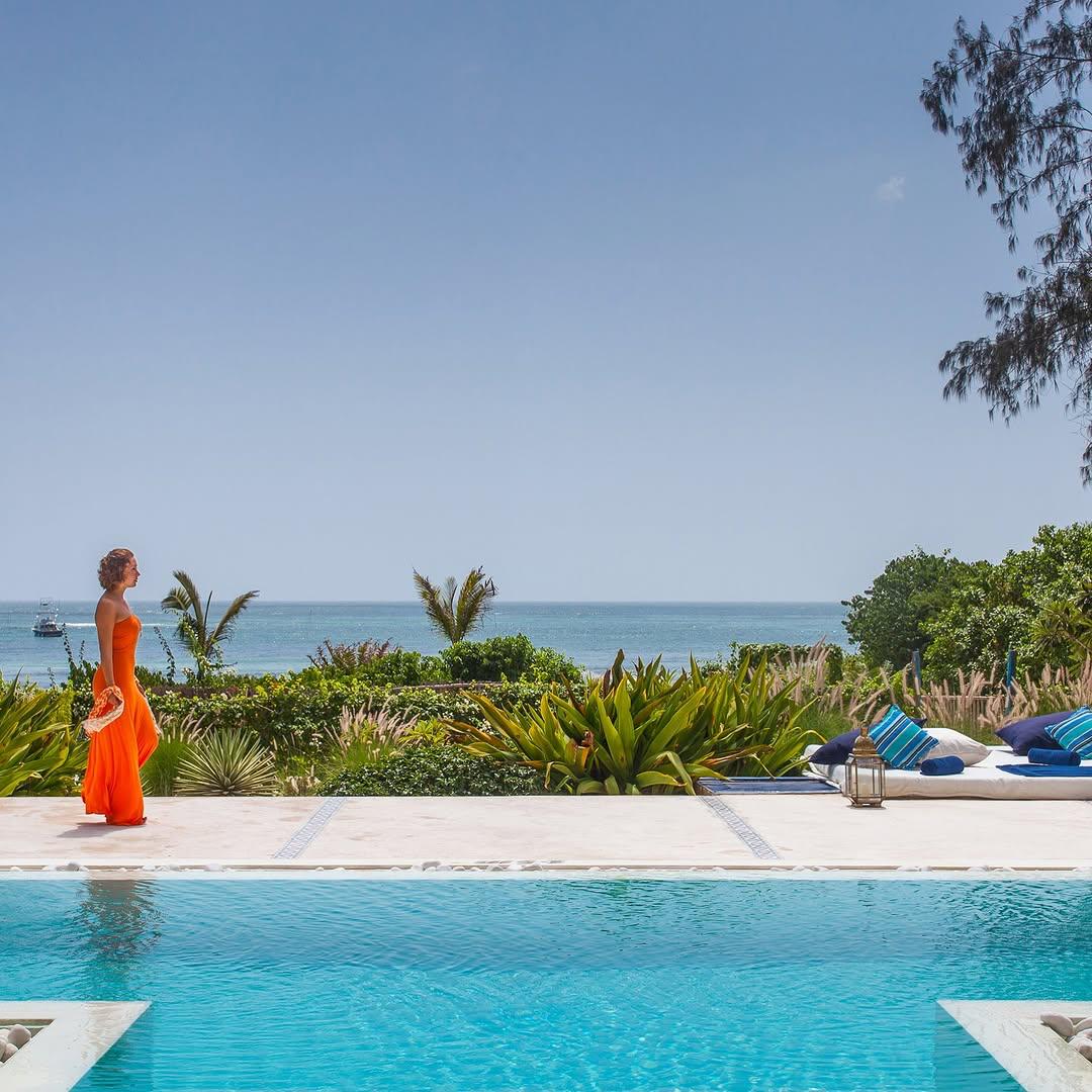 Ocean Rose, Beachfront
